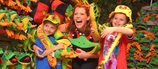 Rainforest Cafe Niagara Merchandise at the Gift Shop