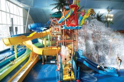 Holiday Magic Packages connect you with family experiences at Fallsview Indoor Waterpark.